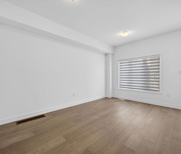 For Lease - 32 McAush Street, Barrie, Ontario - Photo 2