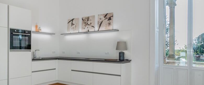 3-4-Zimmer-Mietwohnung in einer historischen Villa an der Weser in Bestlage! - Photo 1