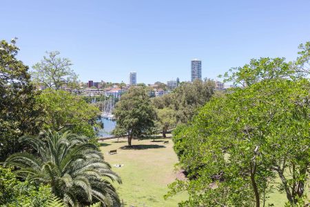 FRESH RENOVATED ONE BEDROOM APARTMENT - Photo 5