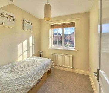 Old Town Close, Beaconsfield, Buckinghamshire, HP9 - Photo 3