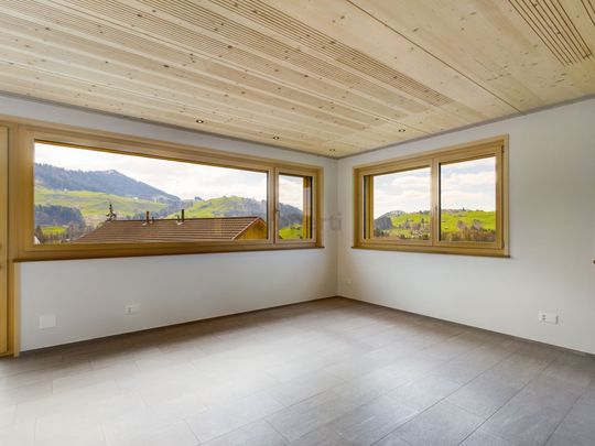 Ein Schmuckstück mit grossem Sitzplatz an ruhiger und naturnahen Lage - Photo 1