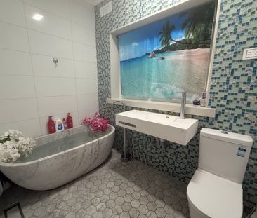 Canterbury - Photo 2