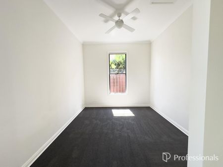 298 Armidale Road, East Tamworth NSW 2340 - House For Rent | Domain - Photo 5