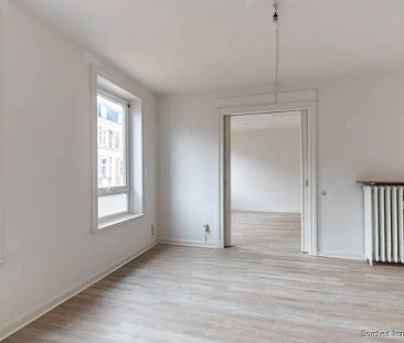 Elmshorner Innenstadt - Charmante Altbauwohnung mit 4 Zimmern - Photo 1