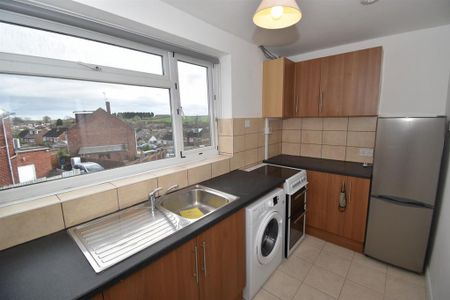 4 bedroom private hall to rent - Photo 5