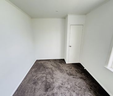 MANUREWA, 3 BEDROOMS - Photo 2