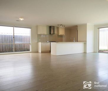 MODERN FAMILY HOME - Photo 4