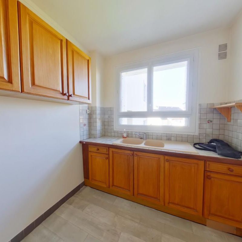 Location Appartement 3 pièces 65m² LOUDUN 86200 - Photo 1