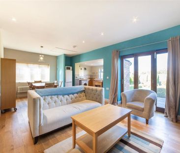 2 bedroom semi-detached bungalow to rent - Photo 1