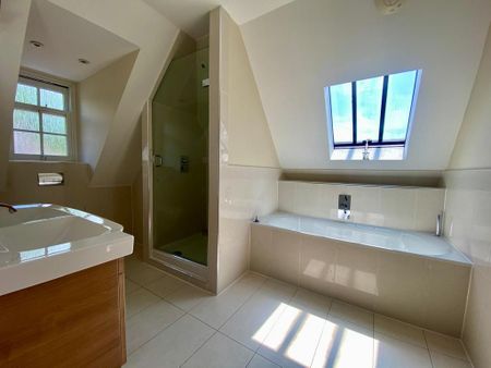 5 bedroom detached house to rent - Photo 5