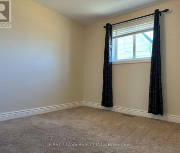 28 COLLINS CRESCENT - Photo 5