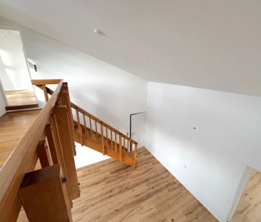 2-geschoßig: Stilvoll sanierte 6-Zimmer-Wohnung mit Terrasse und Ba... - Photo 2