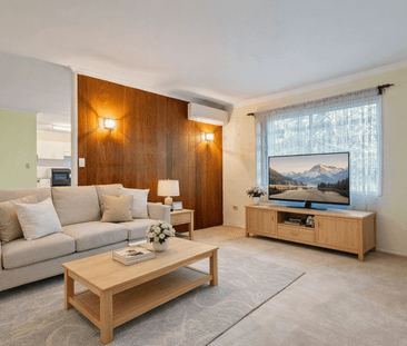 Spacious Family Living with Room to Grow! - Photo 1