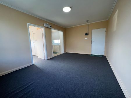 Neat & Tidy 1 Bedroom Apartment - Photo 2