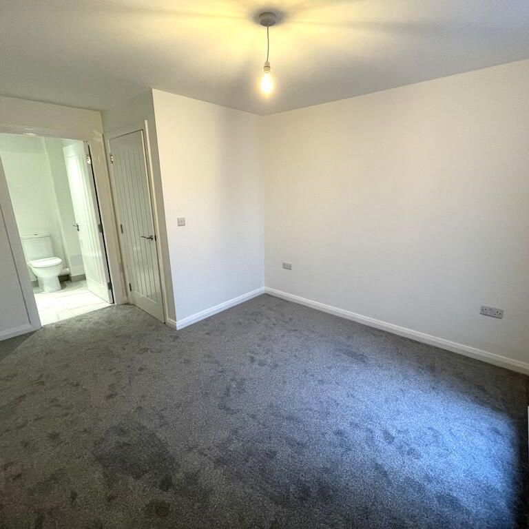 Apt 6, Lewis Mews, Block E, Belfast, BT4 1SY - Photo 1