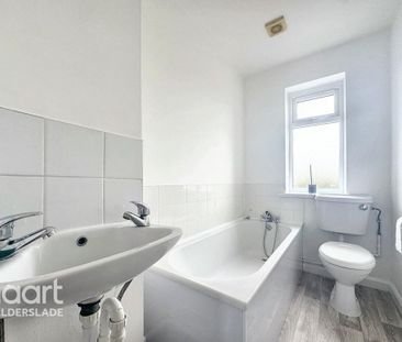 2 bedroom end of terrace house to rent - Photo 4