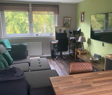 1 Bed Flat, Maxwell Drive, G41 - Photo 1