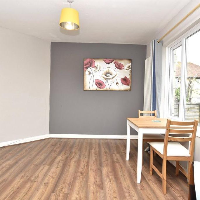 4 bedroom house to rent - Photo 1