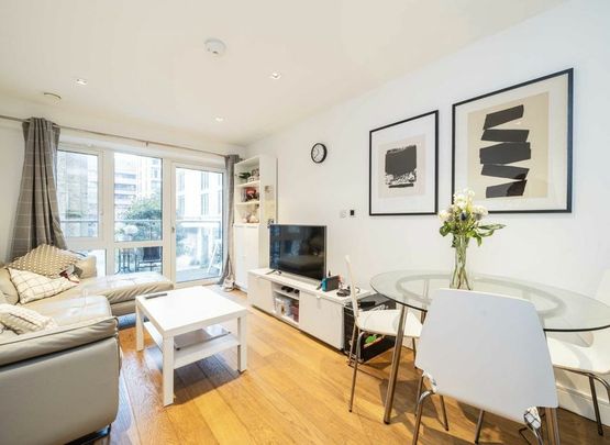 Dickens Yard - Photo 1