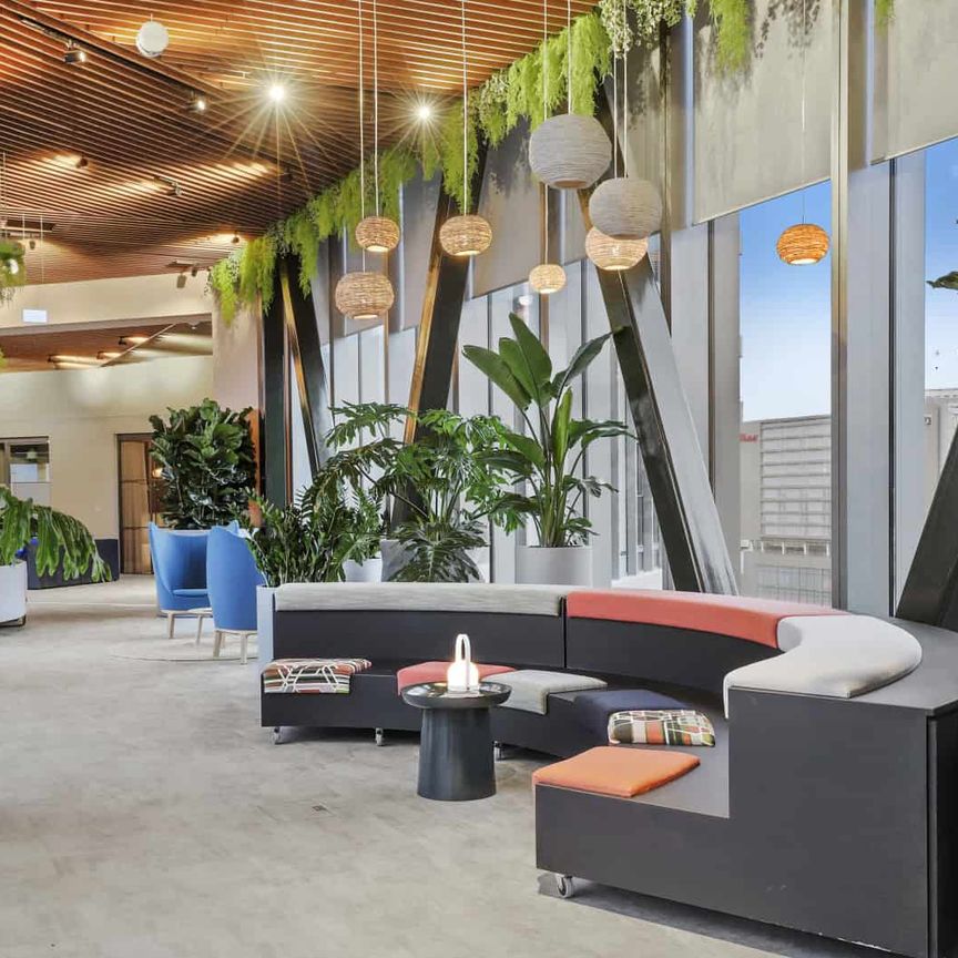 Hightail Point, E20 1JY, London - Photo 1