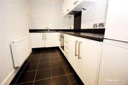 Lawford Court, Grade Close, Elstree, Hertfordshire, WD6 - Photo 2