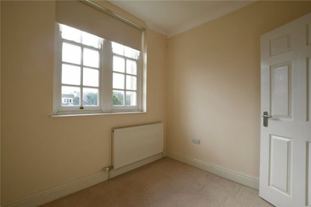 2 Bed Property To Rent - Photo 3