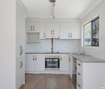 NORMAN GARDENS - 3 BEDROOM HOME - FULLY AIR CONDITIONED - Photo 5