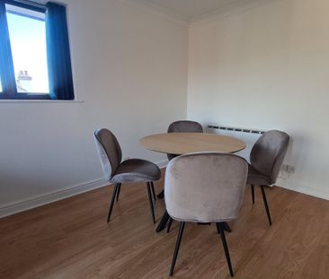 Ludlow Road, MAIDENHEAD - Photo 2