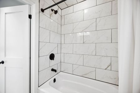 For Lease - 1569 Bayview Avenue, Toronto, Ontario - Photo 4