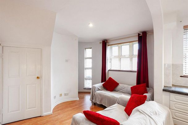 17 Sandringham Street, Belfast BT9 7DR - Photo 1