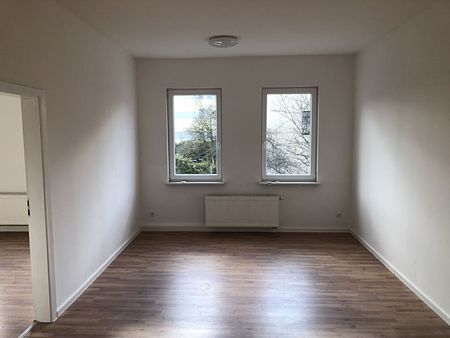 Großes Ein- oder Zweifamilienhaus in Zwenkau ca. 220 m² Wohnfläche mit Garten und Garage - Foto 4