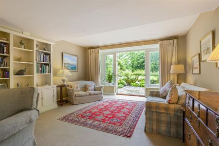 5 bedroom detached house to rent - Photo 3