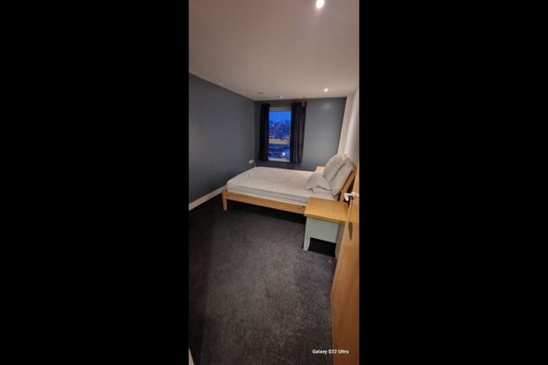 1 Bed Flat, Armouries Way, LS10 - Photo 1