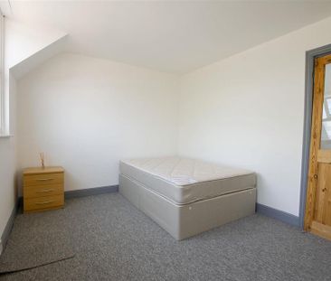 5 bedroom apartment to rent - Photo 4