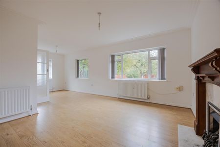 To Let 3 Bed Bungalow - Semi Detached - Photo 3