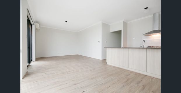 Bright & Spacious Haven - Photo 1