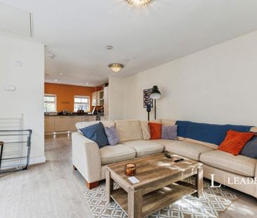 2 bedroom house to rent Ashley Road, Walton-on-Thames, KT12 - Photo 1