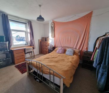 Brockhurst Road, Gosport - Photo 2