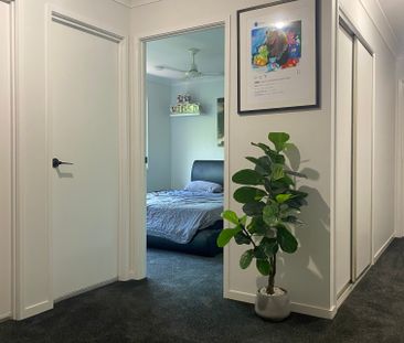 Upper Coomera - Photo 3