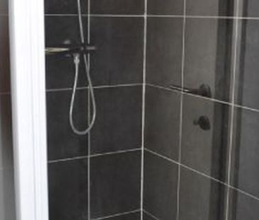 Appartement te huur in Kortrijk voor € 740 met 2 slaapkamers - Photo 2