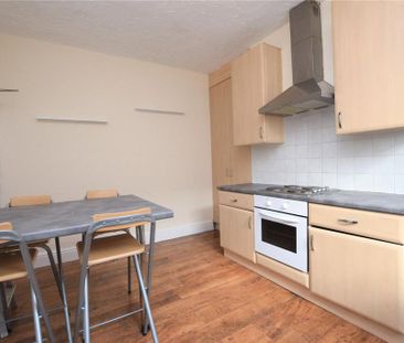 4 bedroom terraced house to rent - Photo 4