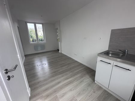 Location Appartement 2 pièces 28m² CAMBRAI 59400 - Photo 5