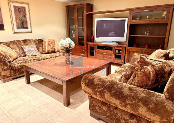 ALQUILER ADOSADA EXCLUSIVA | 2.700 €, 277 m²