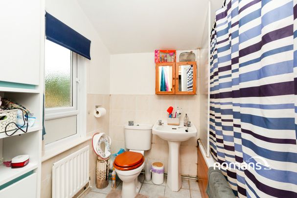 2 bedroom terraced to rent - Photo 1