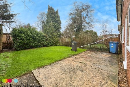 Perryfields - Photo 5