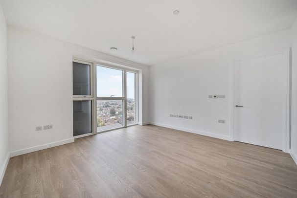 3 bedroom flat to rent - Photo 1