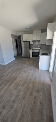 #Lower B 5283 Highview Drive - Photo 4