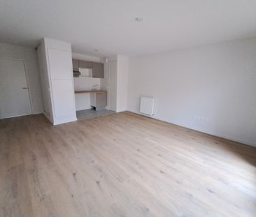 Location Appartement 3 pièces 61m² BRUGUIERES 31150 - Photo 1