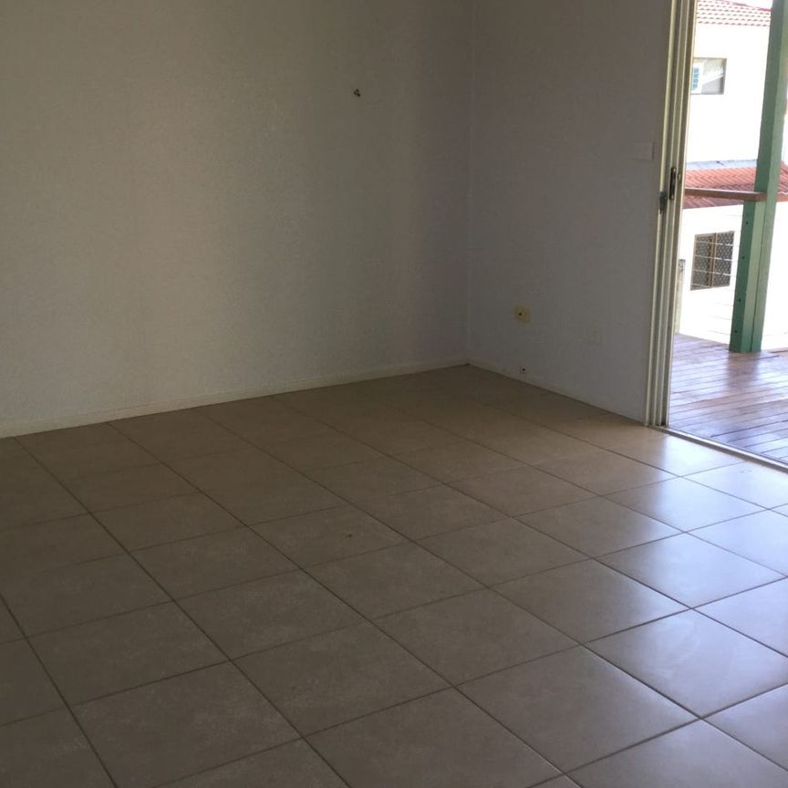 Spacious 2-Bedroom Unit with River Views – West Ballina - Photo 1