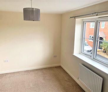 2 bedroom semi-detached house to rent - Photo 2